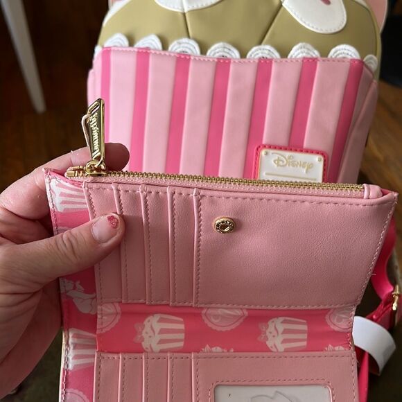 Disney X Loungefly Marie of the Aristocats Cupcake Backpack & Wallet Set - Picture 14 of 16